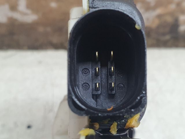 bontott VW UP Jobb első Ajtózár