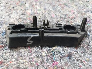 bontott VW UP Jobb első Oldal Lökhárító Tartó (Műanyag)