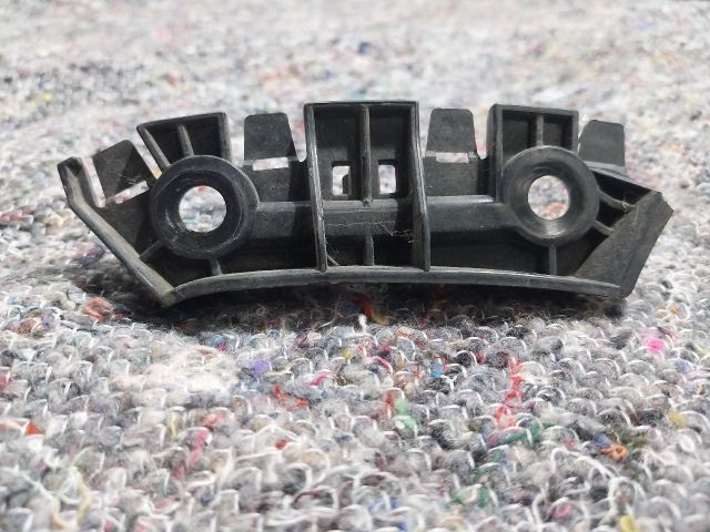 bontott VW UP Jobb első Oldal Lökhárító Tartó (Műanyag)