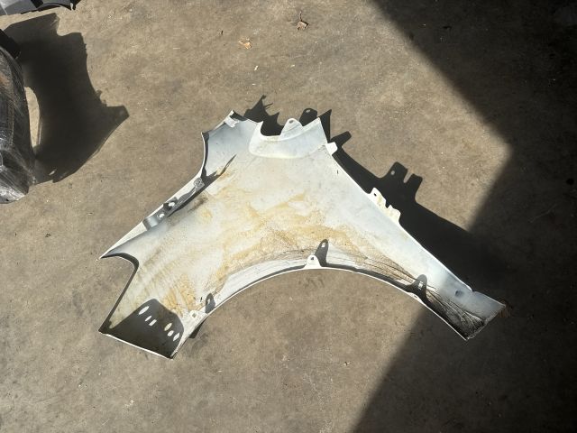 bontott VW UP Jobb első Sárvédő