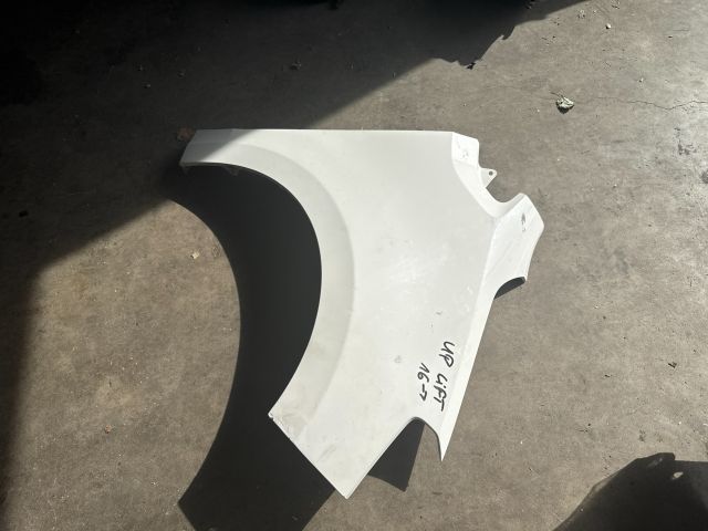 bontott VW UP Jobb első Sárvédő