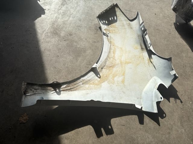 bontott VW UP Jobb első Sárvédő