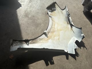 bontott VW UP Jobb első Sárvédő