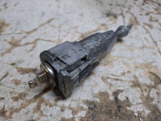 bontott VW UP Jobb első Zárbetét