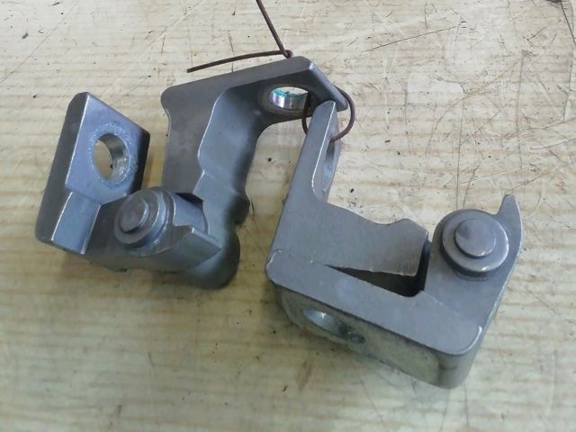 bontott VW UP Jobb első Zsanér