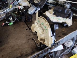 bontott VW UP Jobb hátsó Ajtózár