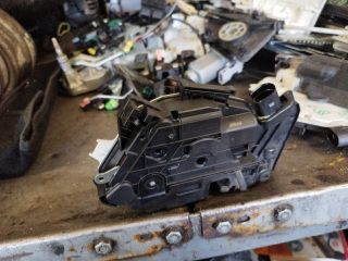 bontott VW UP Jobb hátsó Ajtózár