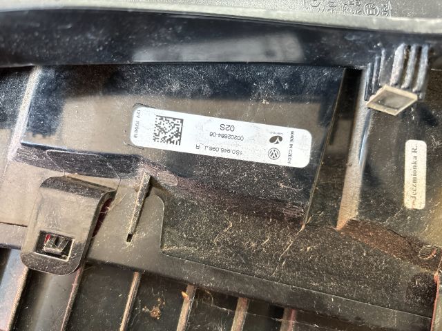 bontott VW UP Jobb Hátsó Lámpa