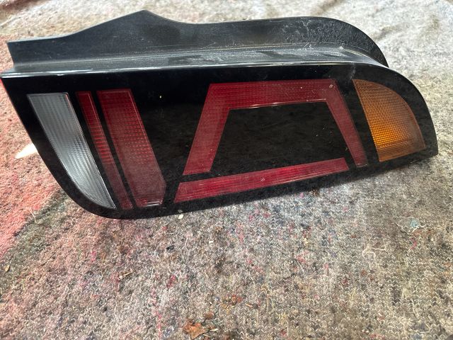 bontott VW UP Jobb Hátsó Lámpa