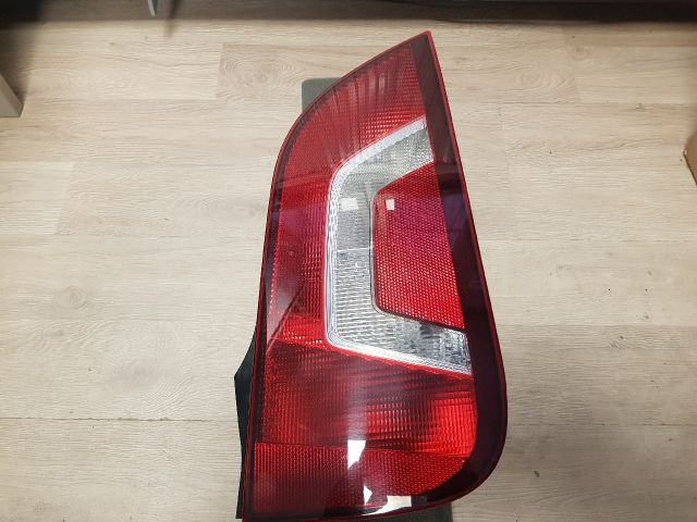bontott VW UP Jobb Hátsó Lámpa