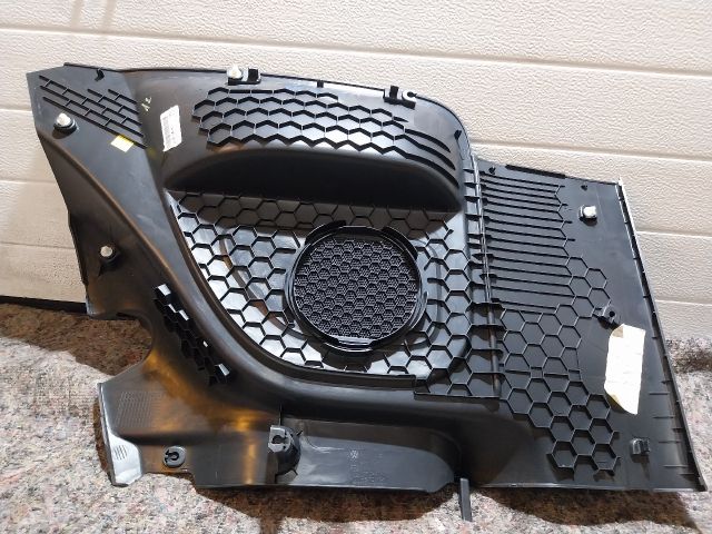 bontott VW UP Jobb hátsó Ülés melletti Kárpit