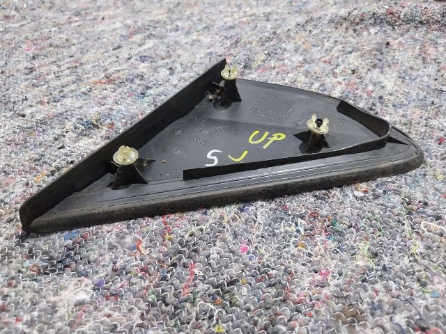 bontott VW UP Jobb Visszapillantó Tükör Előtti Burkolat