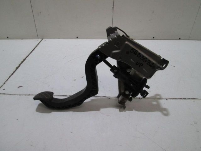 bontott VW UP Kuplung Pedál