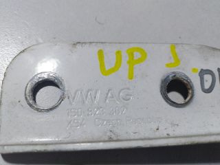 bontott VW UP Motorháztető Jobb Zsanér