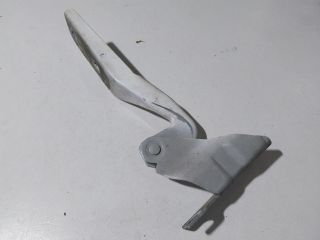 bontott VW UP Motorháztető Jobb Zsanér