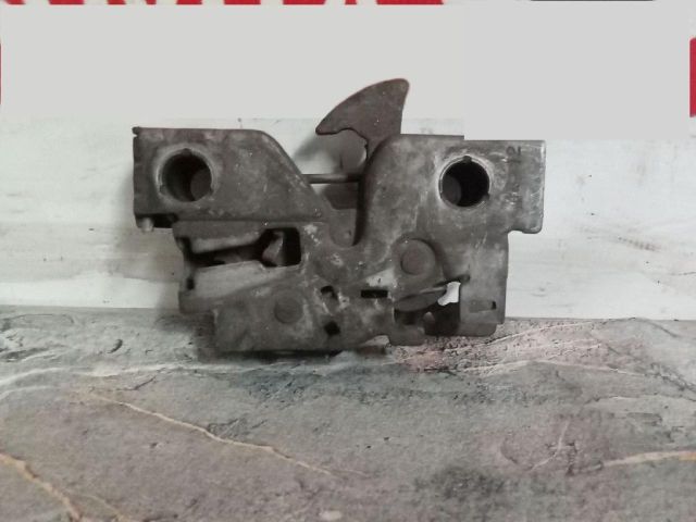 bontott VW UP Motorháztető Zárszerkezet