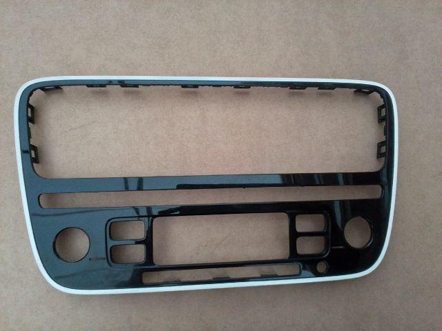 bontott VW UP Rádió / CD Keret