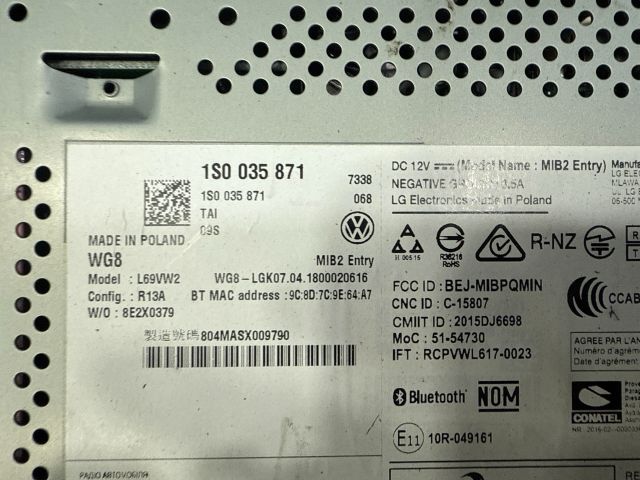 bontott VW UP Rádió / CD