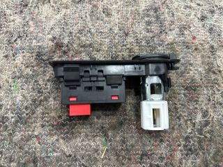 bontott VW UP Szivargyújtó Aljzat