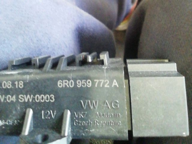 bontott VW UP Ülésfűtés Vezérlő