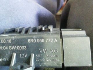 bontott VW UP Ülésfűtés Vezérlő