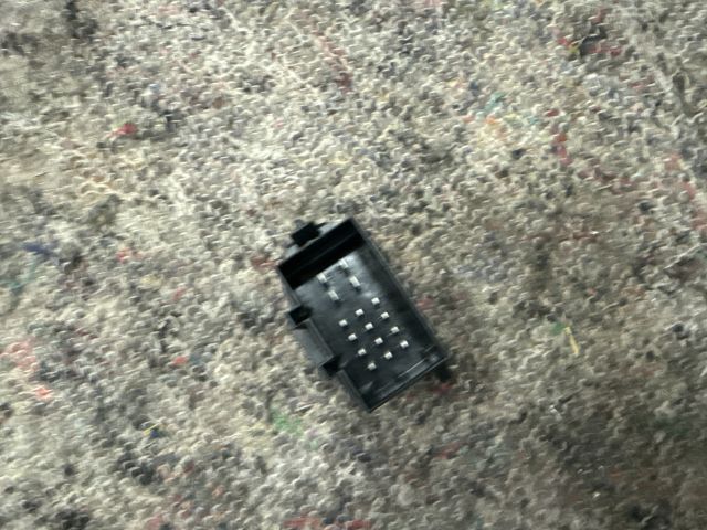 bontott VW UP Ülésfűtés Vezérlő