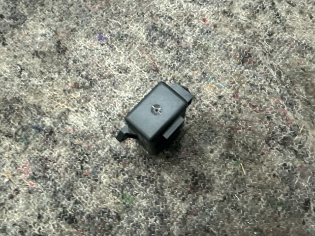 bontott VW UP Ülésfűtés Vezérlő