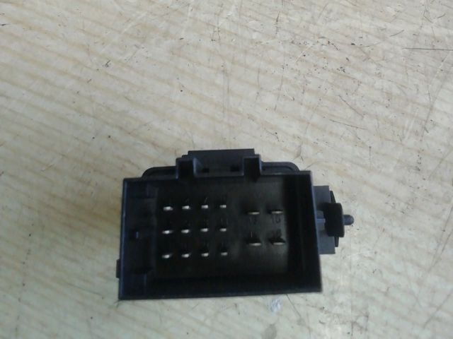 bontott VW UP Ülésfűtés Vezérlő