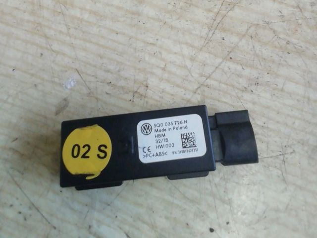 bontott VW UP USB Aljzat