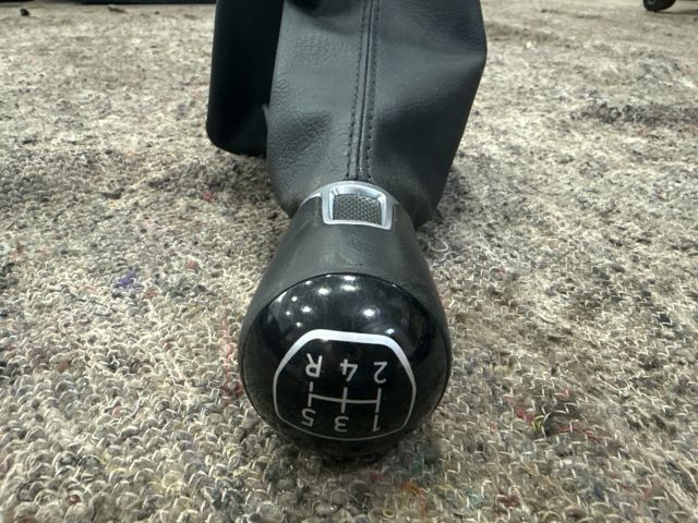 bontott VW UP Váltószoknya