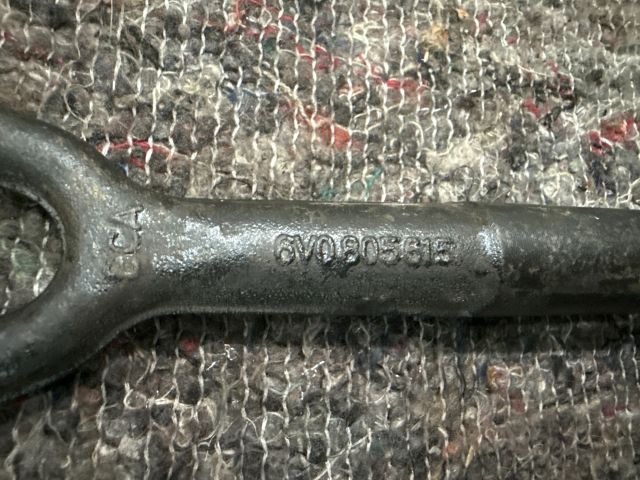 bontott VW UP Vonószem