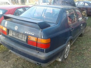 bontott VW VENTO Bal első Féknyereg Munkahengerrel