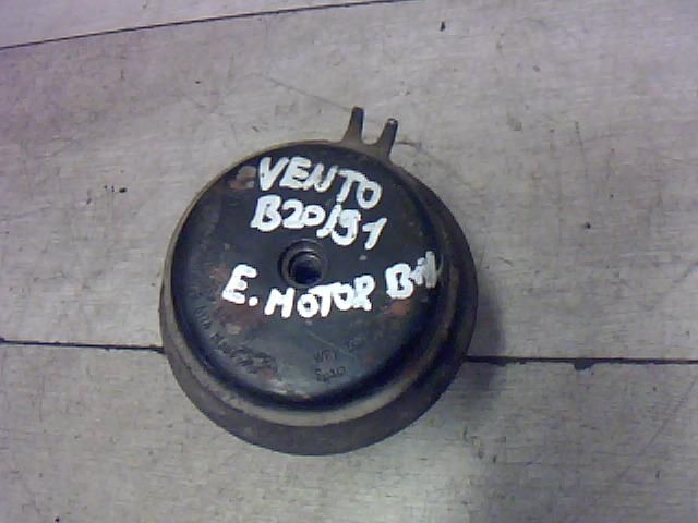 bontott VW VENTO Motor Tartó Bak (Fém)