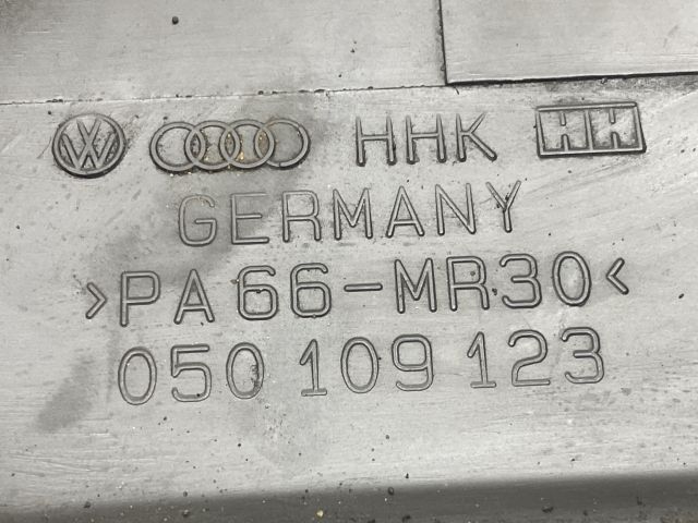 bontott VW VENTO Első Felső Vezérlés Burkolat