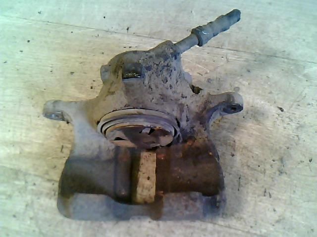 bontott VW VENTO Jobb első Féknyereg Munkahengerrel