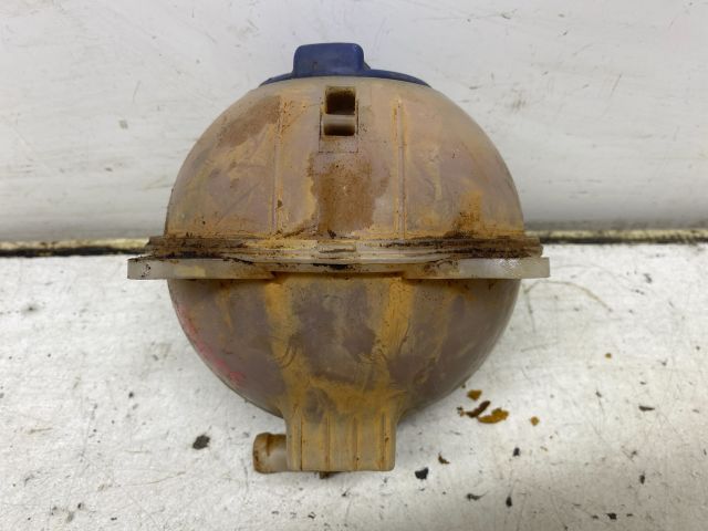 bontott VW VENTO Kiegyenlítő Tartály