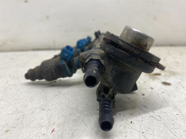 bontott VW VENTO Porlasztó Sor / Híd