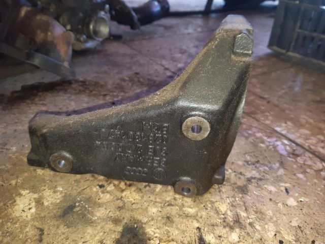 bontott VW VENTO Adagoló Tartó Bak