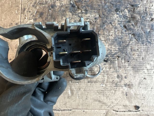 bontott VW VENTO Gyújtáskapcsoló