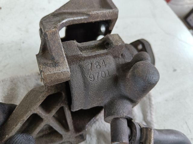 bontott VW VENTO Kormányszervó Motor (Hidraulikus)