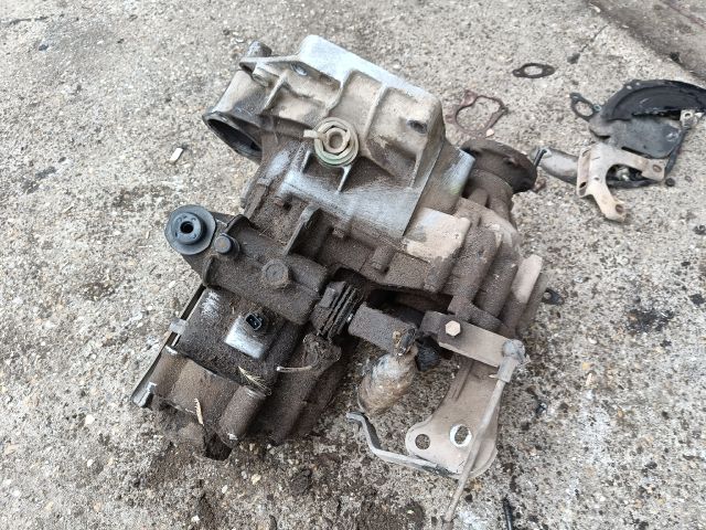 bontott VW VENTO Váltó (Mechanikus)