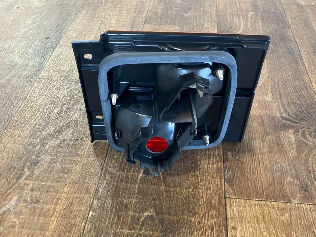 bontott VW VENTO Bal Belső Hátsó Lámpa