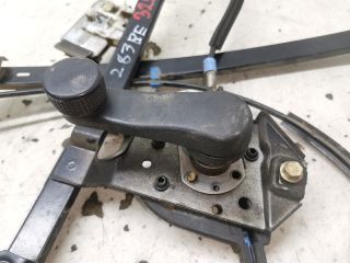 bontott VW VENTO Bal első Ablakemelő Szerkezet (Mechanikus)