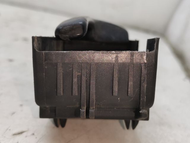 bontott VW VENTO Bal első Belső Kilincs