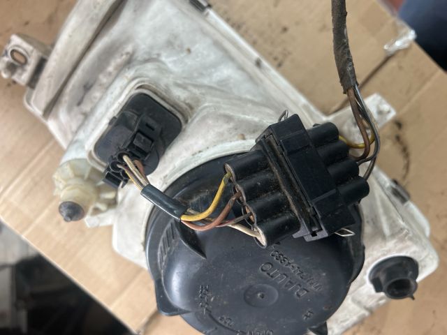 bontott VW VENTO Bal Fényszóró