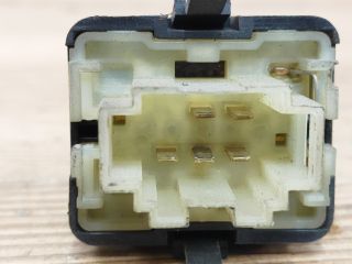 bontott VW VENTO Bal hátsó Ablakemelő Kapcsoló