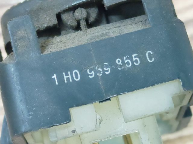 bontott VW VENTO Bal hátsó Ablakemelő Kapcsoló