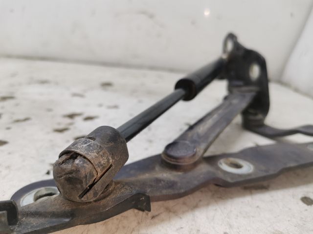 bontott VW VENTO Csomagtérajtó Bal Zsanér