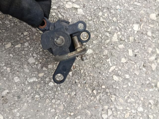 bontott VW VENTO Csomagtérajtó Zárbetét