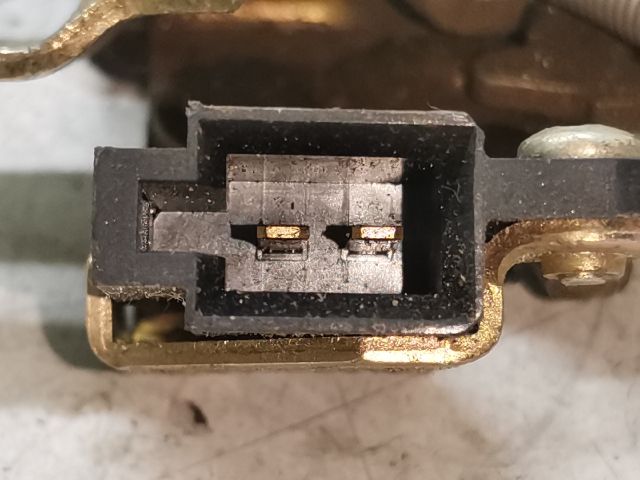 bontott VW VENTO Csomagtérajtó Zárszerkezet